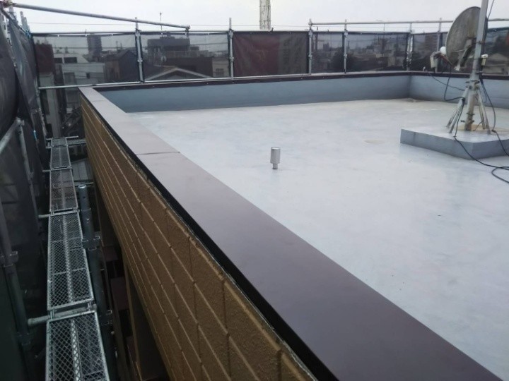 笠木交換工事後の状態