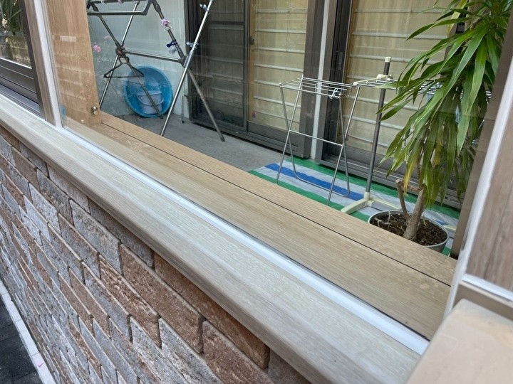 フレームやガラスの接合部のシーリング処理が完了