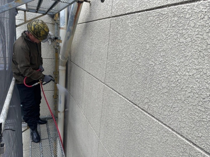 外壁の洗浄作業
