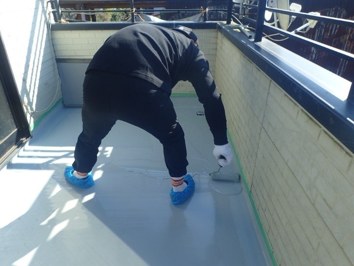 ウレタン防水塗膜を施工