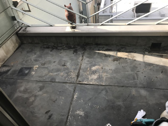 バルコニーの清掃