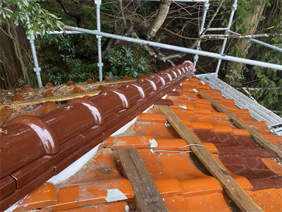 棟瓦取り直し工事