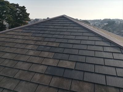 天窓を撤去し部分的に屋根を葺き替えました