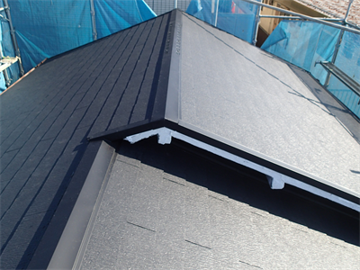 コロニアルでの葺き替え工事