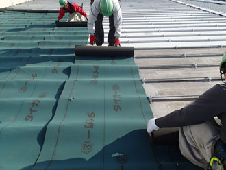 ルーフィング材を敷設