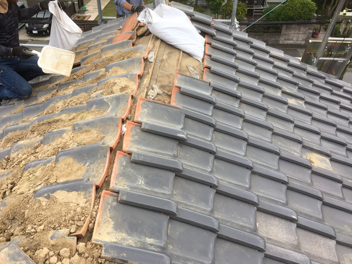 成田市芦田で台風による屋根の破損を屋根ふき直し工事で改善します