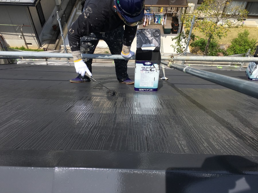 屋根や外壁の塗装工事後に雨漏りした！？原因と対策について