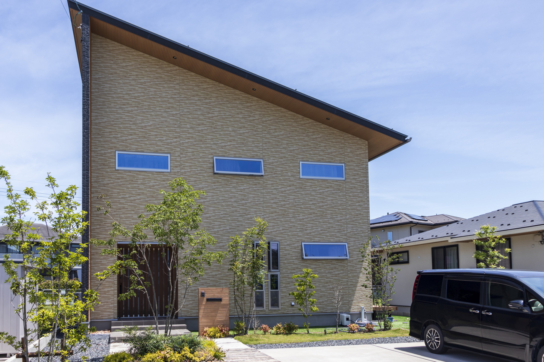 武蔵野市で片流れ屋根の雨漏りはおまかせください！