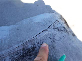 シート防水に亀裂