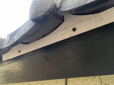 軒先面戸の設置