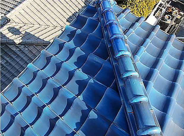 施工が完了し歪みのない綺麗な直線を描く棟