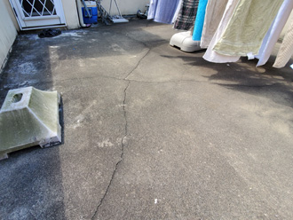 屋上床のひび割れ