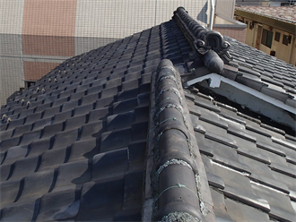 瓦屋根からの雨漏り