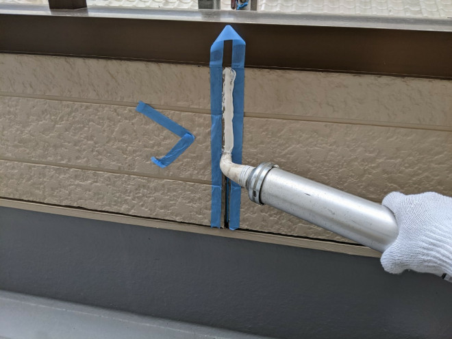 春日井市シーリング工事シーリングの打ち込み