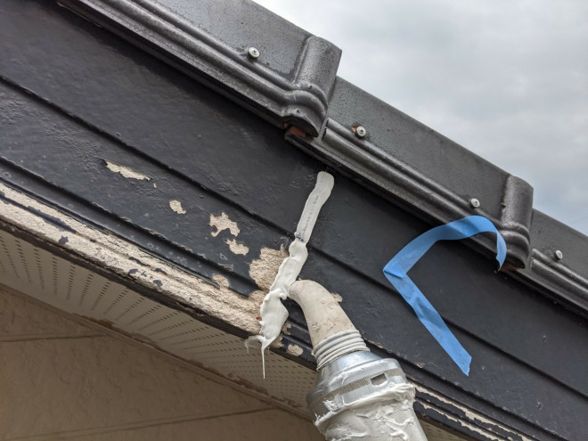 春日井市破風板変性シリコでの補修