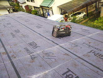 ルーフィング材はタディスセルフを使用