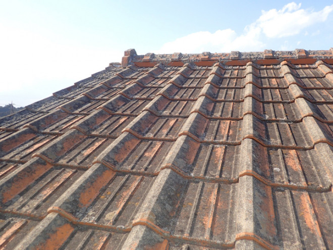 屋根葺き直し工事で雨漏りを解消しました