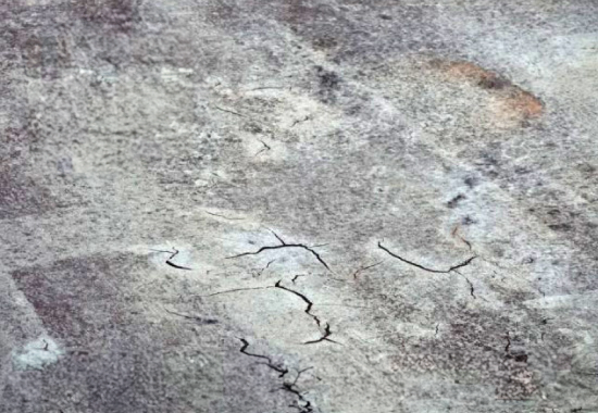 劣化した防水層