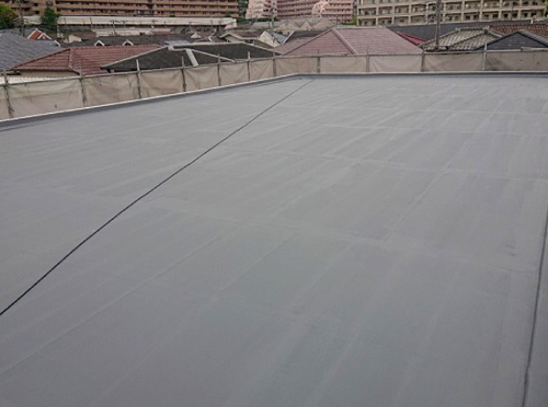 新しいゴムシートが美しくピンと張られています